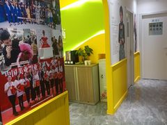 -首脑美容美发化妆美甲培训学校(龙岗校区)