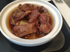 红烧牛腩饭-百事佳烧鸭牛腩(上海虹桥站店)