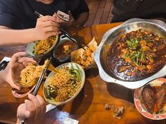 -爆炸头阿姨小四川正宗川味小吃(无任何分店)