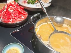 -鲜入唯煮·港式海鲜牛肉火锅(金宝街店)