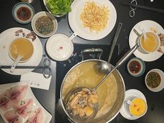 -鲜入唯煮·港式海鲜牛肉火锅(金宝街店)