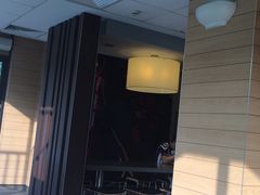 -麦当劳(友谊路得来速店)