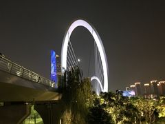 -南京眼步行桥