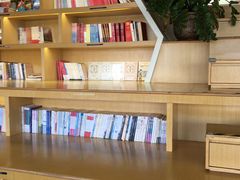 -新华书店(顺峰山公园店)