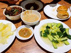 -清真吴记门钉肉饼·喜多利