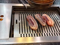 -臻牛烤肉