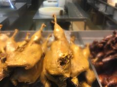 -狗撵鸭(泰山公寓店)