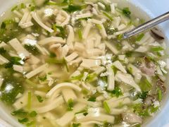 -侬佳蒸菜馆(听潮店)
