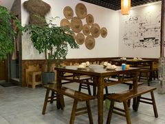 -黄桷树曹家私房菜(江与城店)