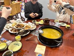 -菌之家·专业纯野生菌火锅·特色炒菌