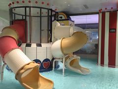 -涨巢·潮玩水疗局