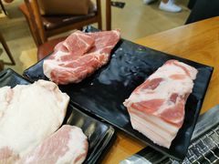 -肉甲韩国木炭烤肉(新壹街1店)