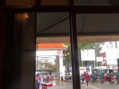 -Old House Restaurant