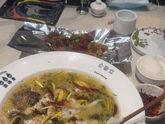 -渔语鱼酸菜鱼新川菜(来福士店)