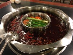 -邓莽子老火锅(中兴路总店)
