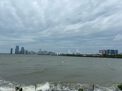 -万绿园