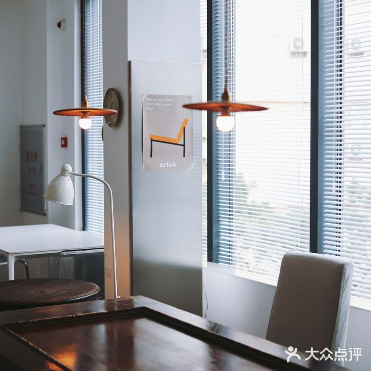 广州 | nR cafe · 百叶窗景的办公室咖啡