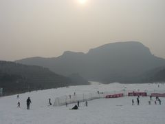 -济南卧虎山滑雪场