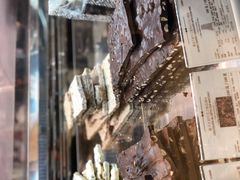 -VENCHI 闻绮(上海佛罗伦萨小镇店)