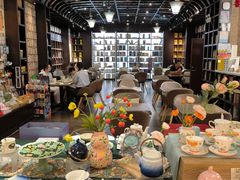 -钟书阁(松江泰晤士小镇店)