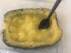 -志龙皇冠吃货椰子铺