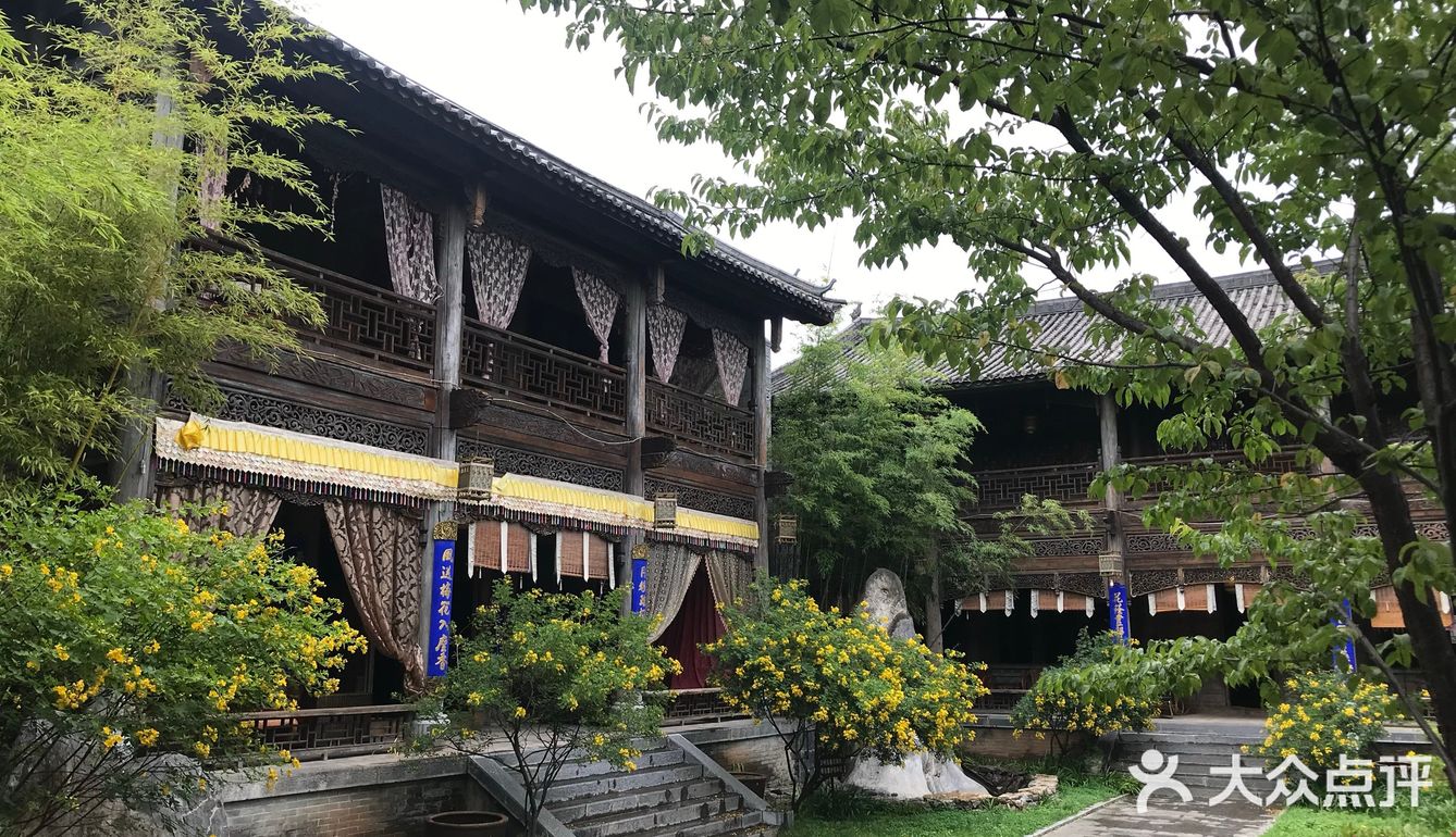 这一趟丽江心心念念的地方就是龙门镖局
