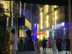 -星巴克(南宁民歌湖店)