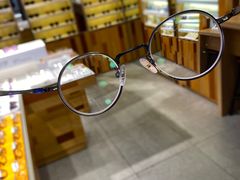 -LOOK眼镜·蔡司依视路配镜(宝山万达店)