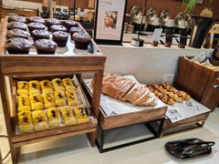 -上海虹桥中心爱琴海亚朵S酒店