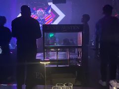 -简奥斯汀·赫本酒吧