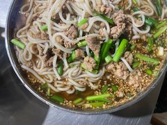 小碗瘦肉-正宗杨记普洱酸醋米线(总店)