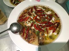 -姚姚酸菜鱼·金戈戈香港豉油鸡(喜荟城联名店)