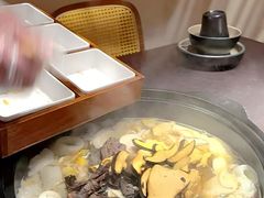 -芸鲜季·云南野生菌餐厅· 云南风物味研社(闵行店)
