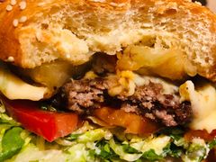 -The Habit Burger Grill 哈比特汉堡(复兴soho店)