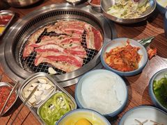 -明洞阿姨·韩式酱蟹烤肉·创意料理(三元桥店)