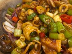 砂锅焗本地大海兔-品海楼·大连海胆锅贴馆(东港店)