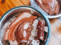 -梁阿婆廿年老牌扣肉糯米饭