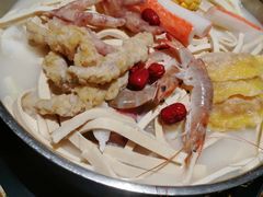 -三人行骨头王火锅(长寿店)