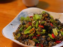 螺蛳-临江餐馆二楼美食部落