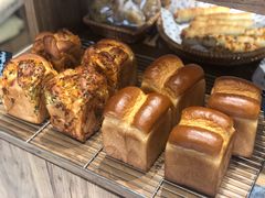 -沁屋面包店(人民东路店)