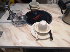 餐具摆设-为什么牛潮汕牛肉火锅(万胜广场店)