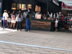 门面-星巴克(浦东机场T2到达店)