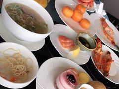 -宝利来国际大酒店-凤凰阁旋转餐厅