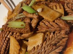 -泉畔人家·老济南经典鲁菜(大明湖店)