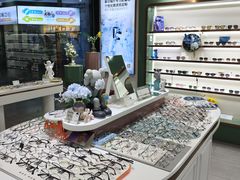 -GOOMI久米眼镜·蔡司·依视路·明月官方授权店(龙德紫金店)