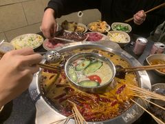 -洞亭火锅(防空洞总店)