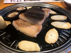 -唯成•韩国炭火烤肉 유성고기