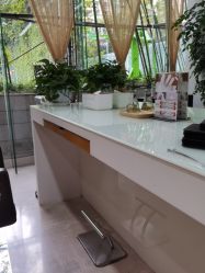 -CARR SALON