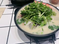 -肥汁米蘭香港米线(长宁来福士店)