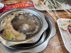 -袁记串串香(泉水轻轨站店)